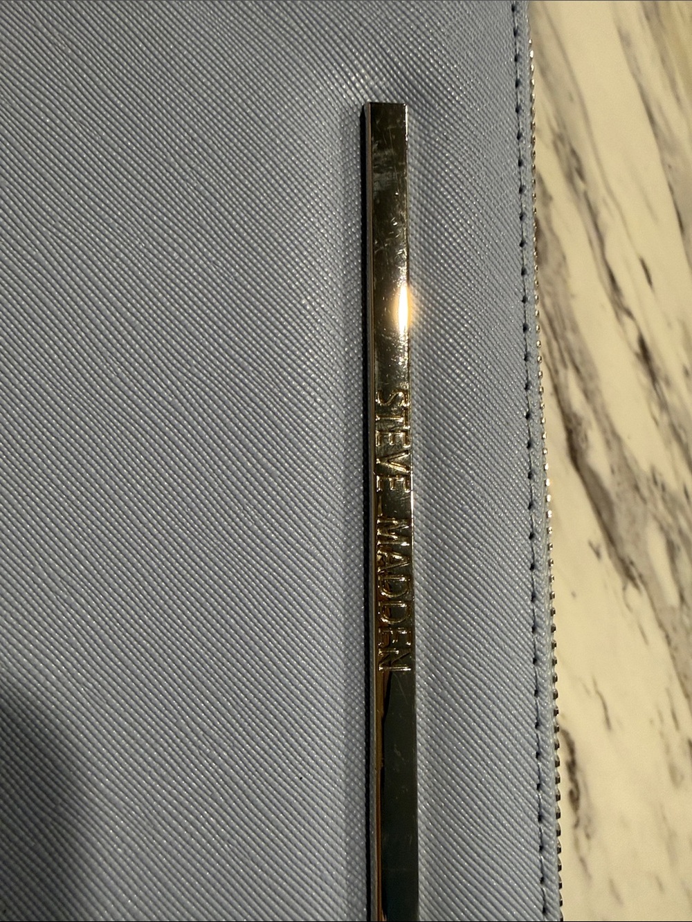 Steve Madden Blue Zip Wristlet Wallet - Picture 2 of 5